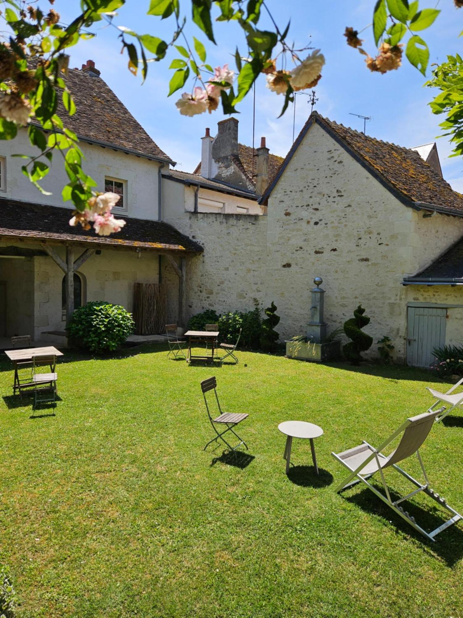 Logis Hotel Restaurant Relais De La Mothe Yzeures-sur-Creuse Exterior foto
